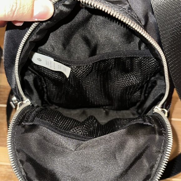 LULULEMON MICRO CITY BACKPACK - Picture 2 of 5